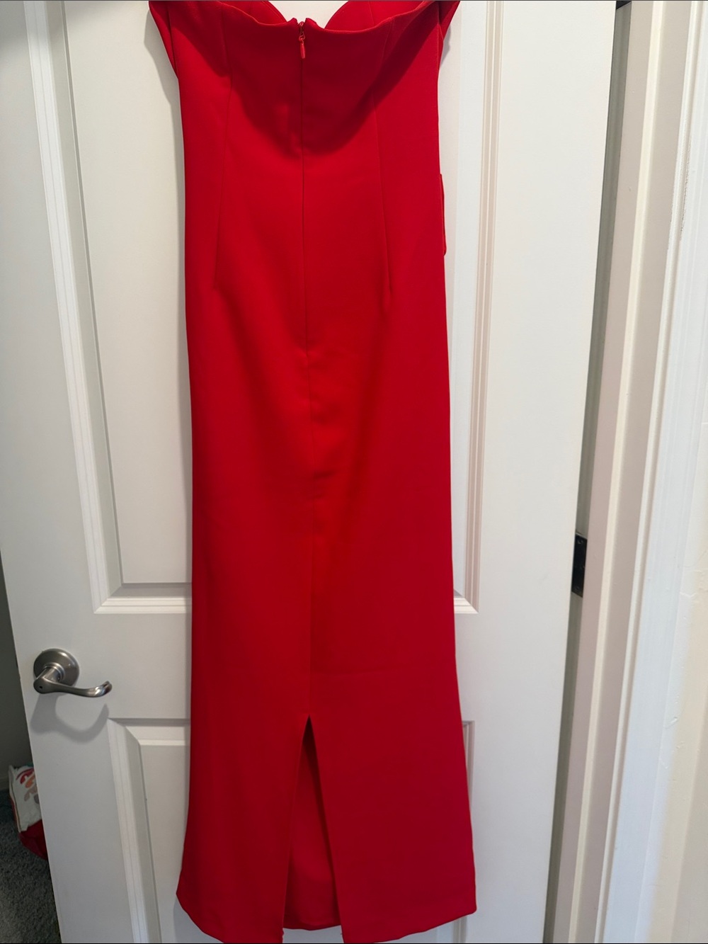 Elegant Red Maxi Dress - Picture 7 of 7